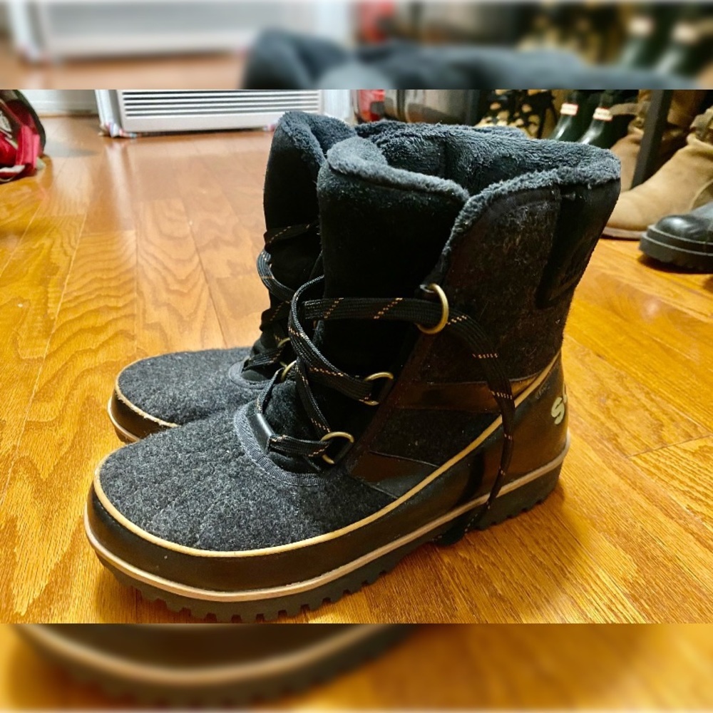 Sorel Black Snow Boots